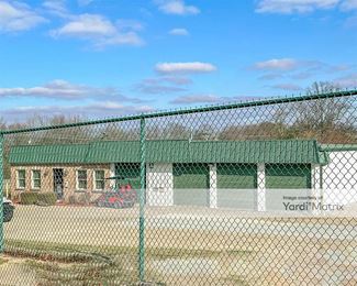 Photo 2 of US Storage Centers - 117 Old Excell Road, Clarksville, TN