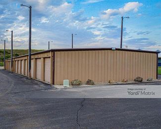 Photo 2 of Al-s Mini Storage - 820 NE Main Street, Lewistown, MT