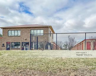 Photo 3 of Clarksville Self Storage - 2732 Trenton Road, Clarksville, TN