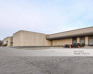 Photo 3 of Storage King USA - 7201 Fashion Drive, Nanuet, NY