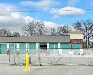 Photo 2 of Top Storage - 1902 Wilma Rudolph Blvd, Clarksville, TN