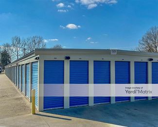 Photo 2 of In-Out Storage - 3746 Old Clarksvill Pike, Fredonia, TN