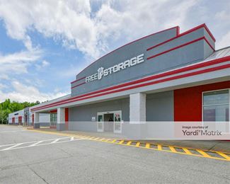 Photo 3 of FreeUp Storage - 2003 Hwy 280, Phenix City, AL