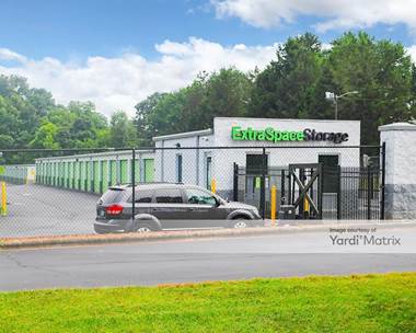 Storage Units for Rent available at 1108 18th Street NE, Hickory, NC 28601