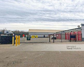 Photo 2 of Extra Space Storage - 3100 NW 7th Street, Rochester, MN