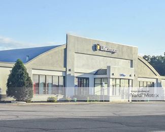 Photo 4 of Extra Space Storage - 3100 NW 7th Street, Rochester, MN