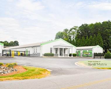 Storage Units for Rent available at 733 10th Avenue SE, Hickory, NC 28602