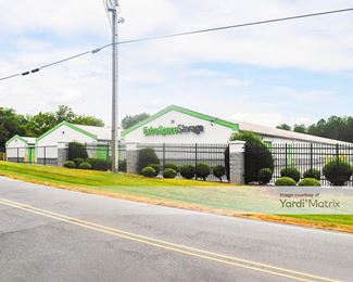 Photo 3 of Extra Space Storage - 733 10th Avenue SE, Hickory, NC