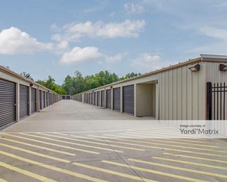 Photo 2 of SUM Storage - 518 East Fleming Drive, Morganton, NC