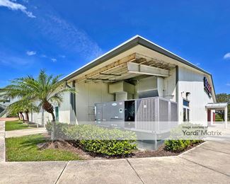 Photo 4 of Go Store It - 220 Basik Drive, Naples, FL
