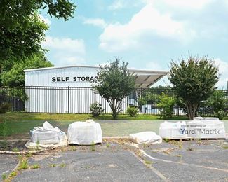Photo 2 of Saver Self Storage - 825 SE US Highway 70, Hickory, NC