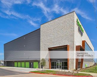 Photo 2 of Extra Space Storage - 7110 East Ben White Blvd, Austin, TX