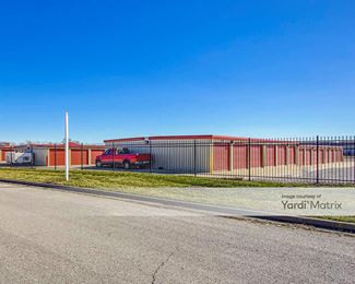 Photo 2 of Attic Storage - 11200 Bradleys Pkwy, Peculiar, MO