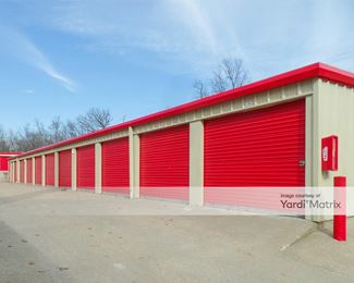 Photo 2 of Gray Line Storage - 2901 Interstate 70 Drive NW, Columbia, MO