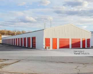 Photo 3 of StorageMart - 2403 Rangeline Street, Columbia, MO