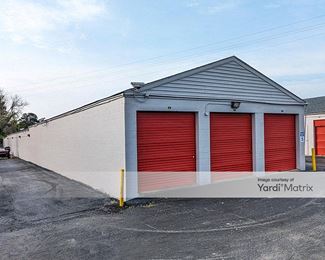 Photo 4 of Storage Rentals of America - 108 North Marine Blvd, Jacksonville, NC