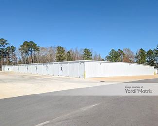 Photo 4 of United Storage - 3820 US Hwy 70 East, New Bern, NC