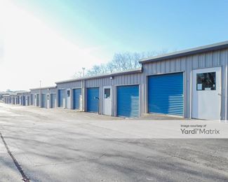 Photo 3 of Gateway Storage - 1411 Hickory Street, Columbia, MO