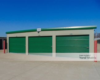 Photo 3 of StorageMart - 1500 Creekwood Pkwy, Columbia, MO