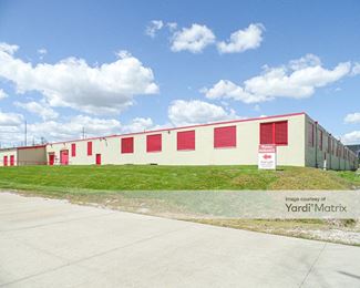 Photo 2 of 10 Federal Self Storage - 2601 Industrial Drive, Jefferson City, MO