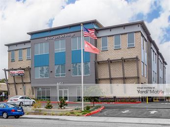 Photo 2 of StorQuest Self Storage - 4451 Market Street, Ventura, CA