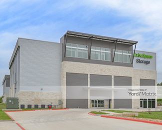 Photo 1 of Extra Space Storage - 2801 West University Avenue, Georgetown, TX