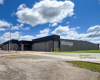 Photo 5 of CubeSmart Self Storage - 316 Factory Outlet Drive, Corsicana, TX
