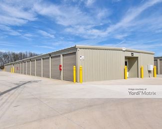 Photo 2 of Runway Self Storage - 412 Tiny Town Road, Clarksville, TN