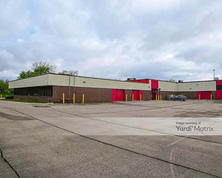 Photo 3 of CubeSmart Self Storage - 15303 South Commerce Drive, Dearborn, MI