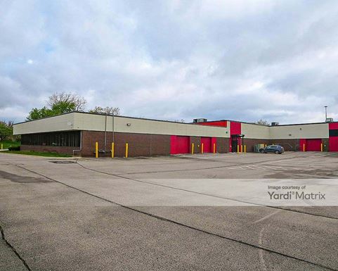 Photo 3 of CubeSmart Self Storage - 15303 South Commerce Drive, Dearborn, MI