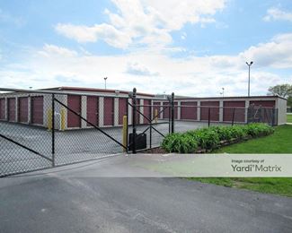 Photo 3 of Midwest Self Storage - 1401 Windsor Road, Loves Park, IL