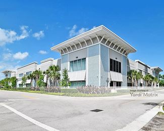 Photo 1 of StorQuest Self Storage - 4740 Woolbright Road, Golf, FL