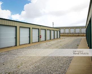 Photo 4 of Yellow Door Storage - 705 Co Road 375, Van Alstyne, TX