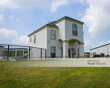 Storage Units for Rent available at 1720 Loy Lake Road, Sherman, TX 75090