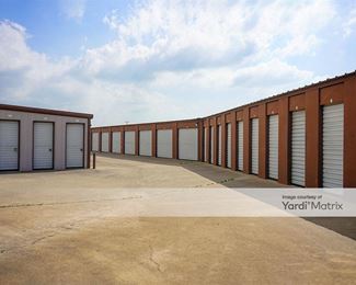 Photo 3 of Spare Room Self Storage - 5009 North FM 1417, Sherman, TX
