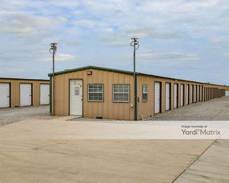 Photo 4 of Four Oaks Storage Center - 33 Well Road, Denison, TX