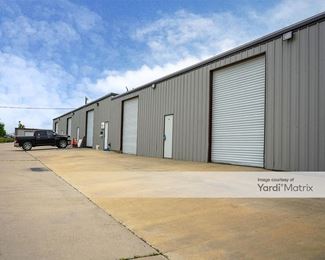 Photo 4 of Elite Self Storage - 13512 Highway 75, Van Alstyne, TX