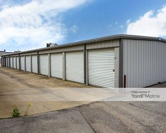 Photo 6 of Elite Self Storage - 13512 Highway 75, Van Alstyne, TX