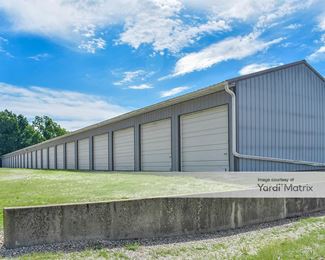 Photo 2 of Appleby Storage - 204 North Chicago Avenue, Bolivar, MO
