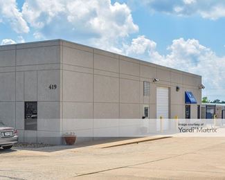 Photo 2 of Ingram Mill Self Storage - 419 South Ingram Mill Road, Springfield, MO