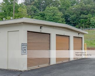 Photo 2 of Willow Self Storage - 3300 Willow Street Pike, Willow Street, PA