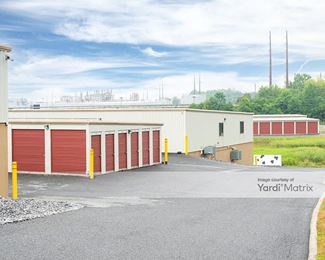 Photo 3 of iStorage - 28 Doe Run Road, Manheim, PA