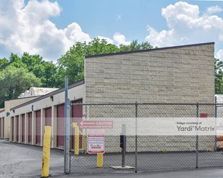 Photo 2 of Central Self Storage - 1324 East St Louis Street, Springfield, MO