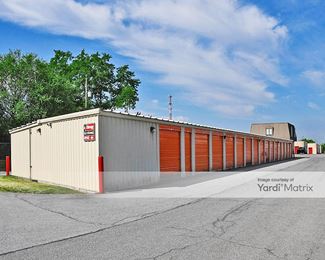 Photo 2 of iStorage - 4353 Oregon Pike, Ephrata, PA