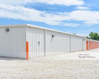 Photo 4 of Show Me Mini Storage - 1989 West Broadway Street, Bolivar, MO