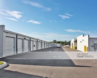 Photo 3 of StorQuest Self Storage - 11455 US-301 North, Parrish, FL
