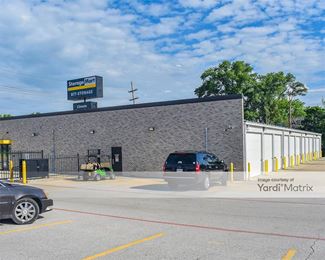 Photo 4 of StorageMart - 1905 North Glenstone Avenue, Springfield, MO