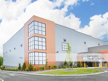 Photo 2 of StorageMart - 650 New York Avenue, Trenton, NJ