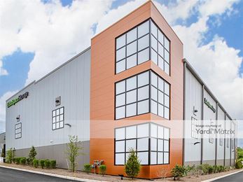 Photo 4 of StorageMart - 650 New York Avenue, Trenton, NJ