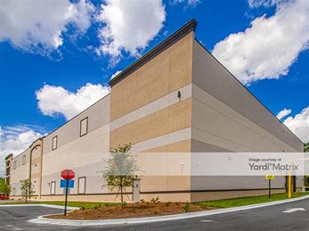 Photo 2 of Extra Space Storage - 2530 County Road 220, Middleburg, FL